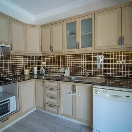 Magnificent Close To The Beach With Backyard And Private Pool In Fethiye, Mugla * Фетхие