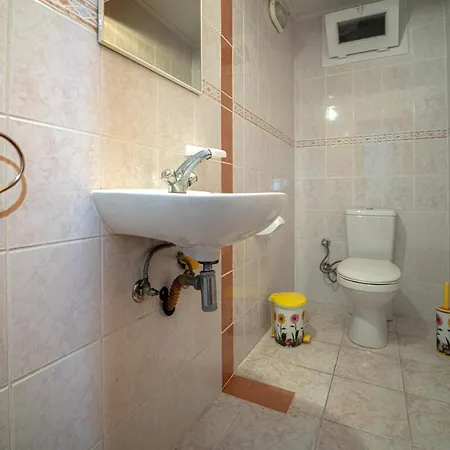 Magnificent Close To The Beach With Backyard And Private Pool In Fethiye, Mugla Фетхие