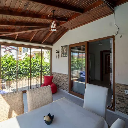 Magnificent Close To The Beach With Backyard And Private Pool In Fethiye, Mugla Φετιγιέ
